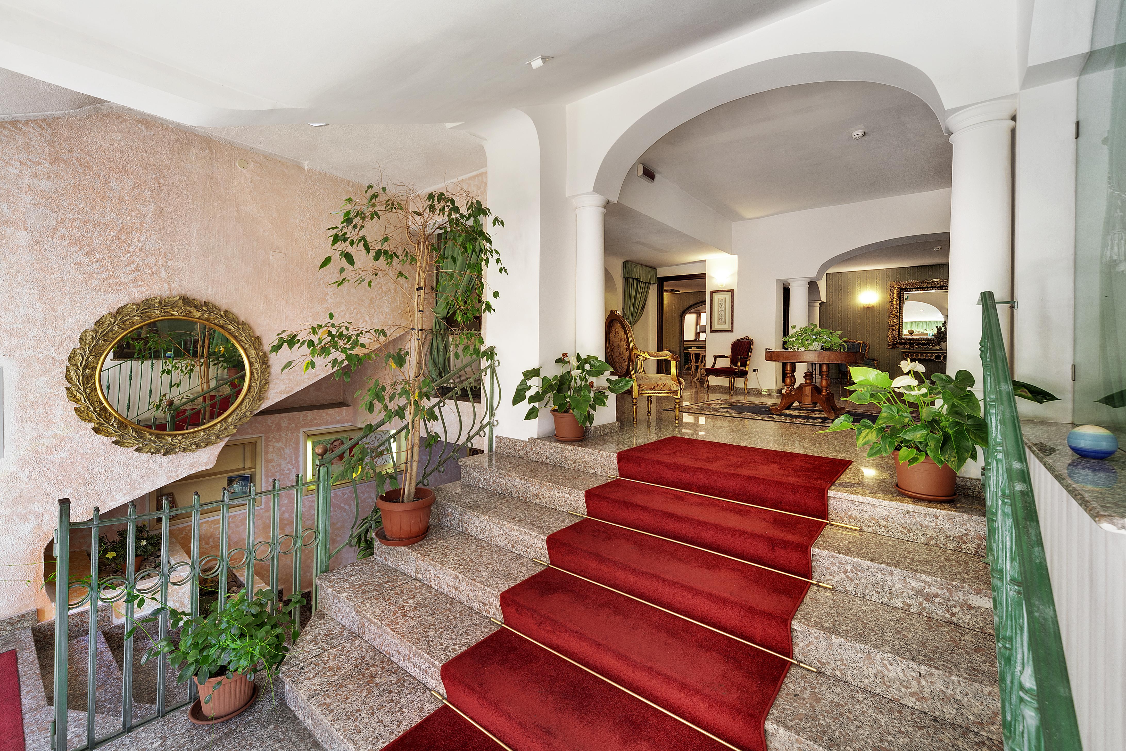 Colonna Palace Hotel Mediterraneo Olbia Exterior photo