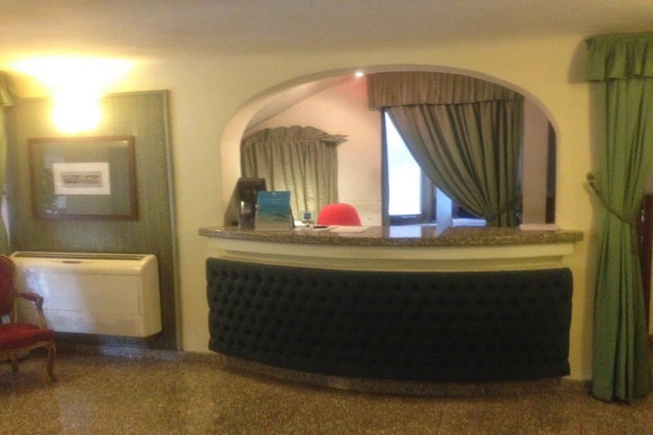 Colonna Palace Hotel Mediterraneo Olbia Exterior photo