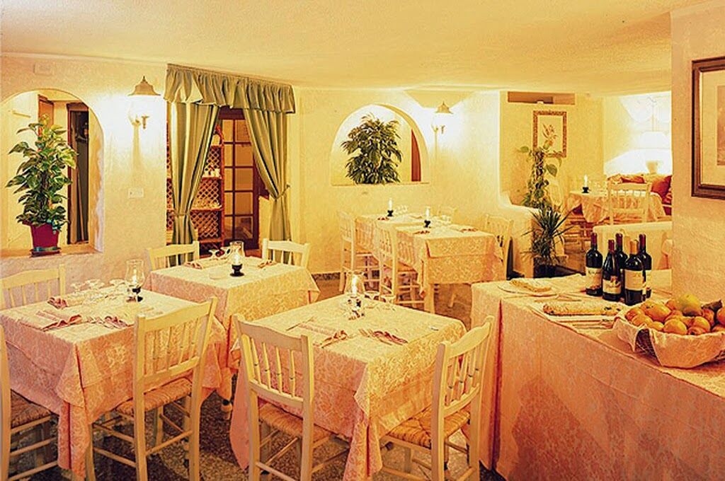 Colonna Palace Hotel Mediterraneo Olbia Exterior photo